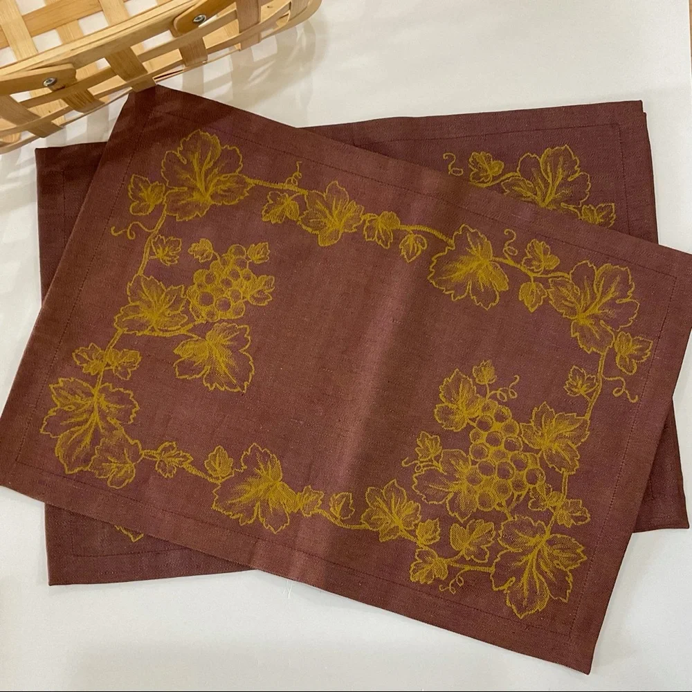 Williams Sonoma Grape Leaf Cotton And Linen Place Mats 4